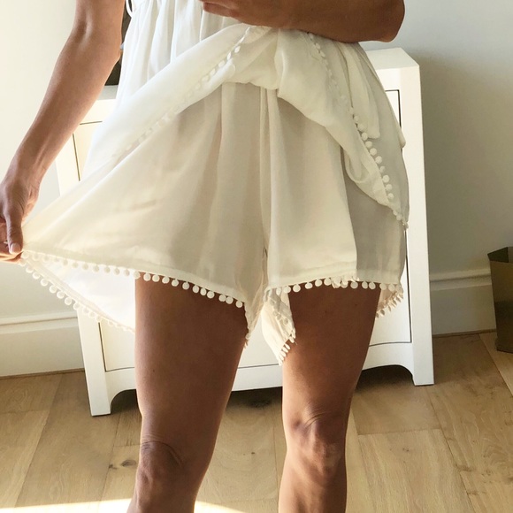 🟡 SALE! CANCUN White Strapless Babydoll Romper - Picture 5 of 6